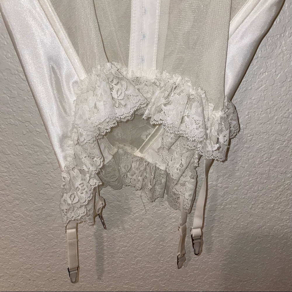 Vintage! Sexy Lace Lingerie! - Picture 6 of 8